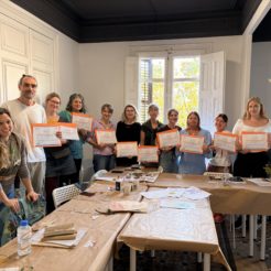 Nagygyörgy Dóra a óvodából Barcelonában, egy fenntartható művészeti kurzuson vett részt